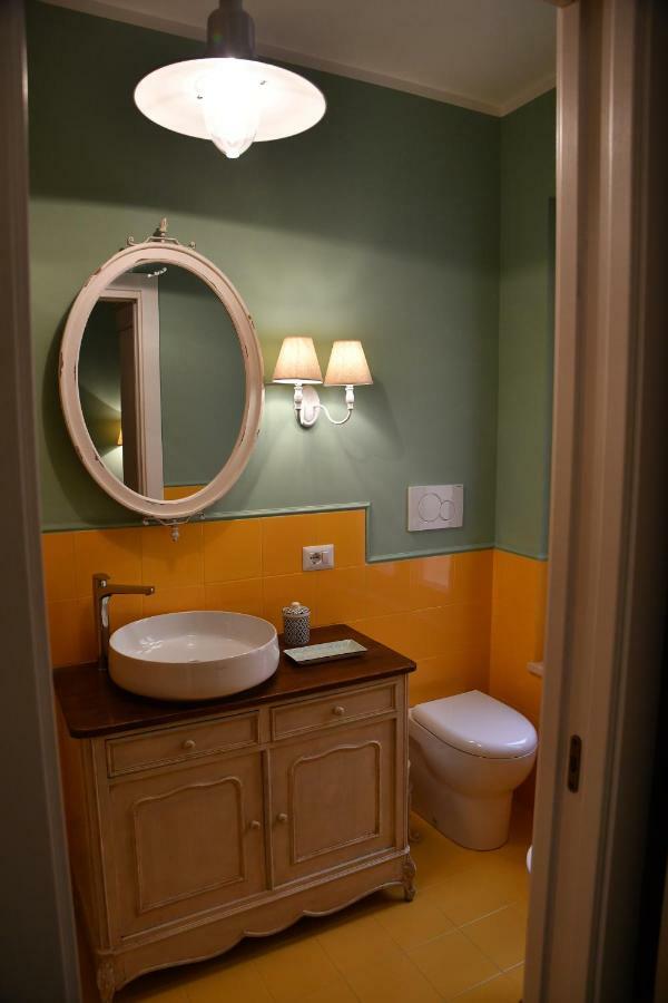 Le Stanze Del Borgo Hotel Nettuno Bagian luar foto