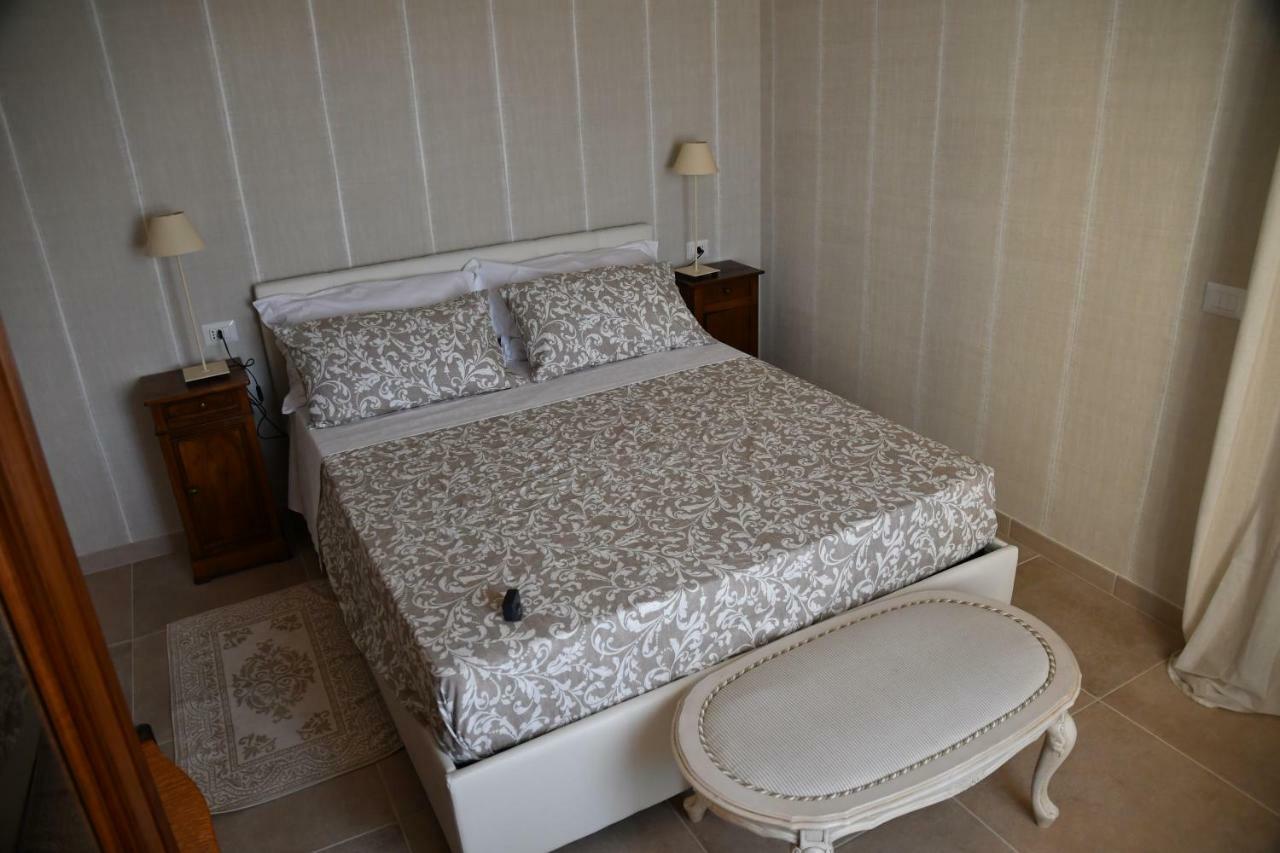 Le Stanze Del Borgo Hotel Nettuno Bagian luar foto
