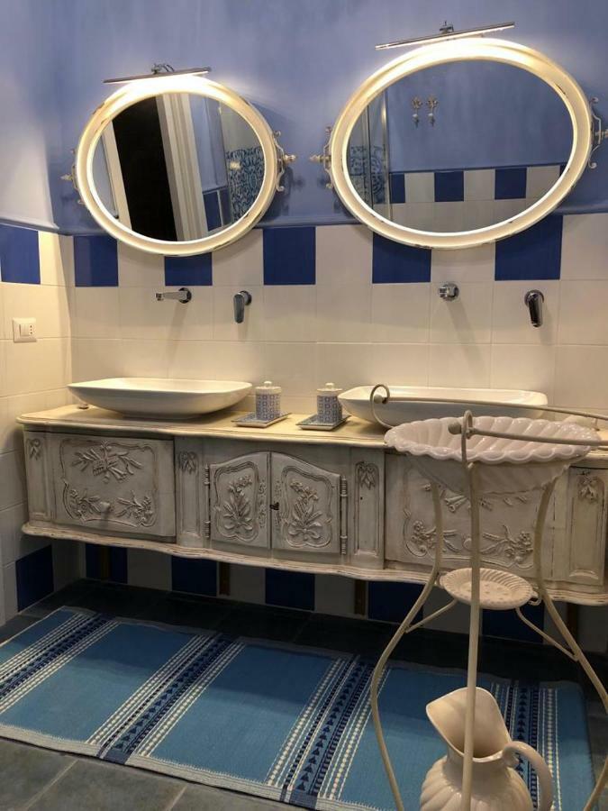 Le Stanze Del Borgo Hotel Nettuno Bagian luar foto